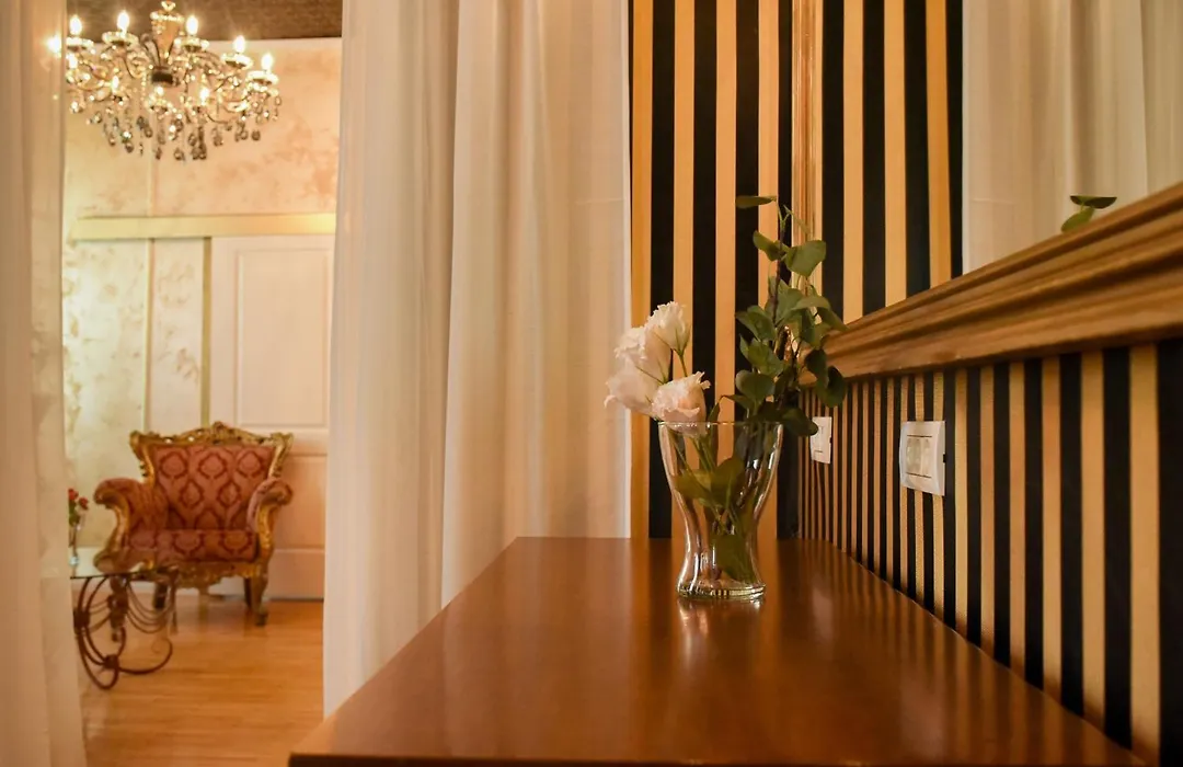 Centrally Located 2Br Apartment With Balcony & Unique Design-1